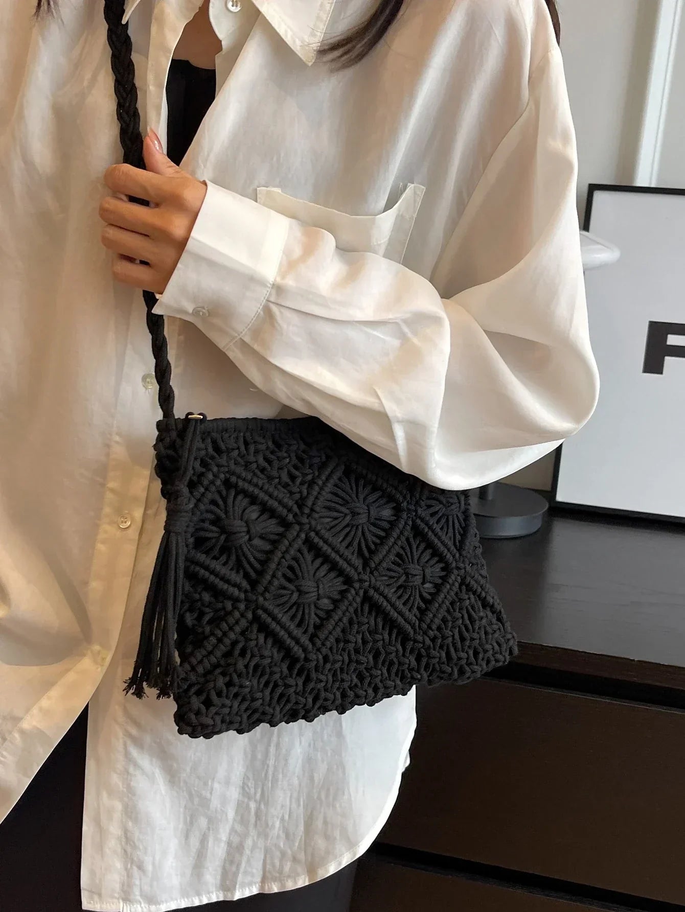 Weava – Stylish Woven Shoulder Bag